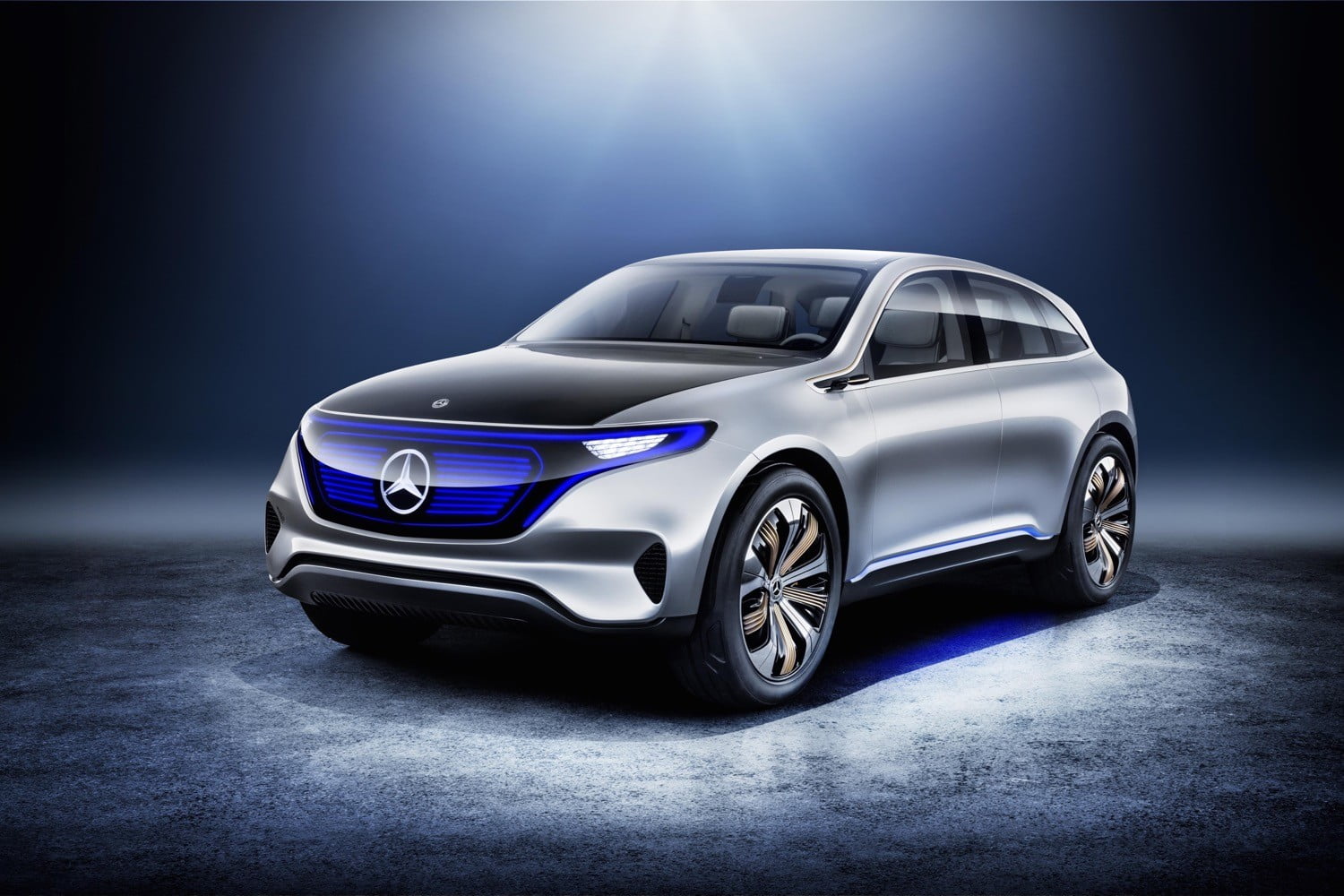 Mercedes-Benz Goes Electric !